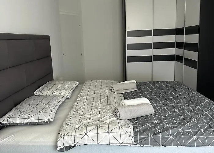 Curic's Tranquil Zidine